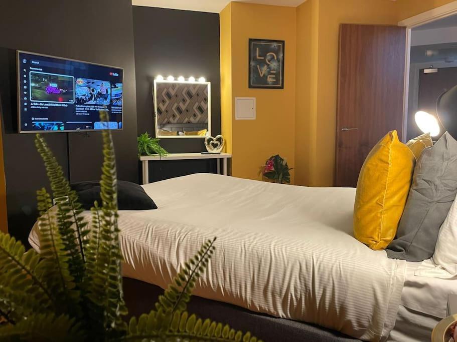 Cosy City Centre Apartment With Parking Birmingham Extérieur photo